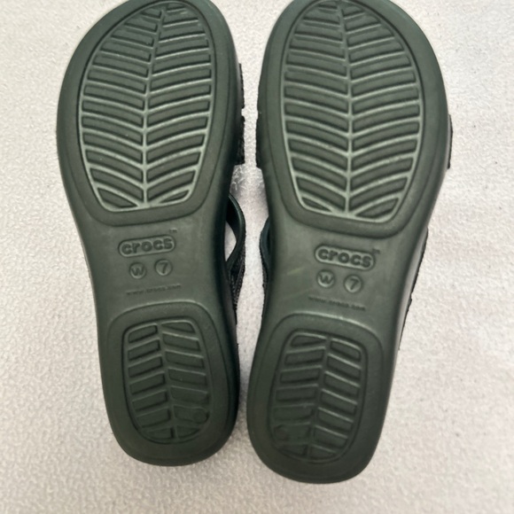 Lite Ride by Crocs Black Wedge Heel Sequin Straps Sz: 7 - Picture 4 of 7